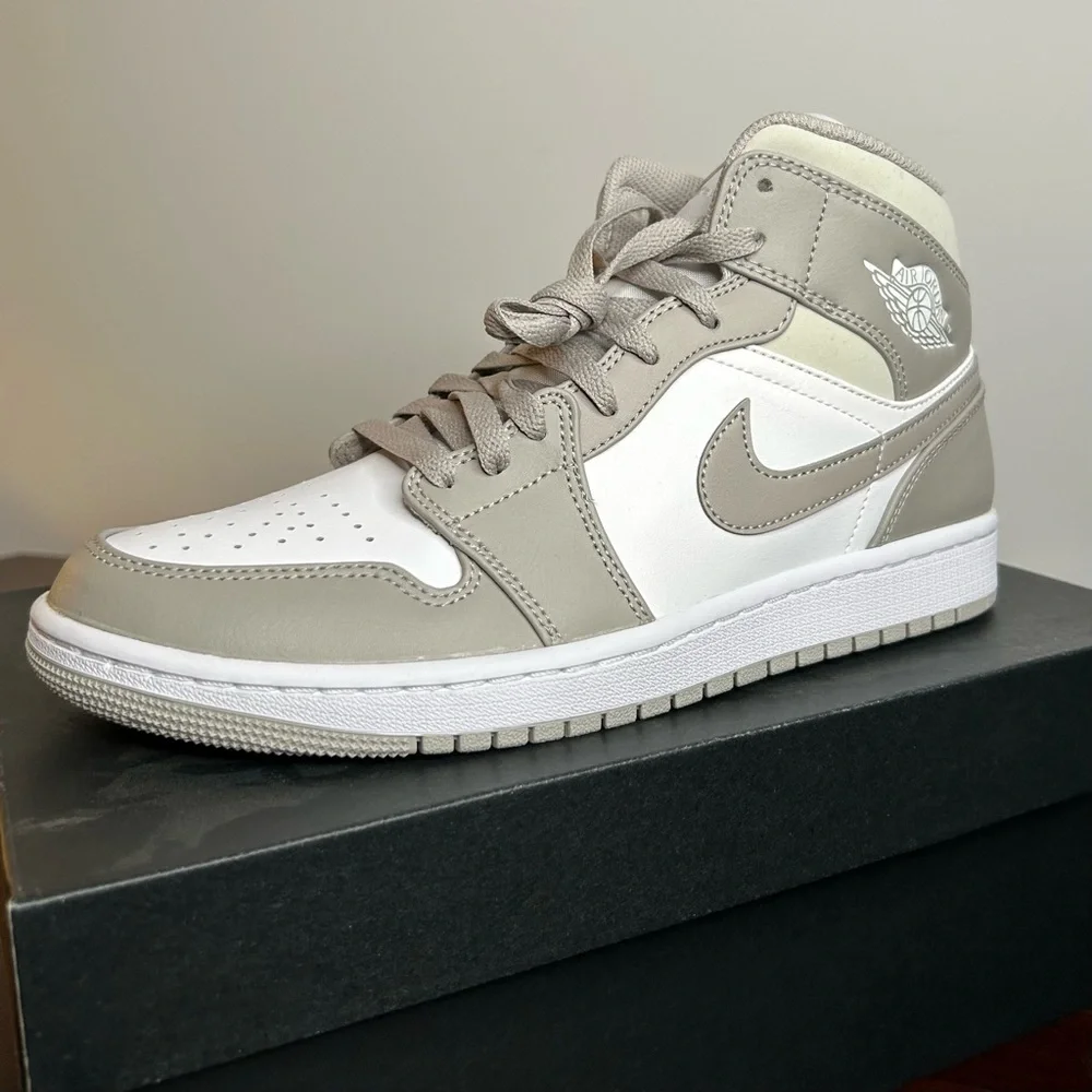 Nike Air Jordan 1 Mid Linen College Grey/Light Bone (8.5M/10W)